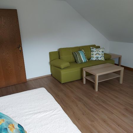 Ferienwohnung Am Berg Wiesent Exterior photo